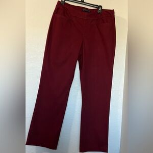 Lee Platinum Label Midrise Fit Straight Leg Pants Women's Size 14 Short Burgundy